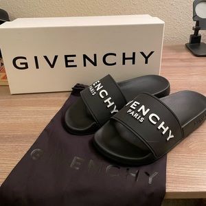 GIVENCHY BLACK SLIDES